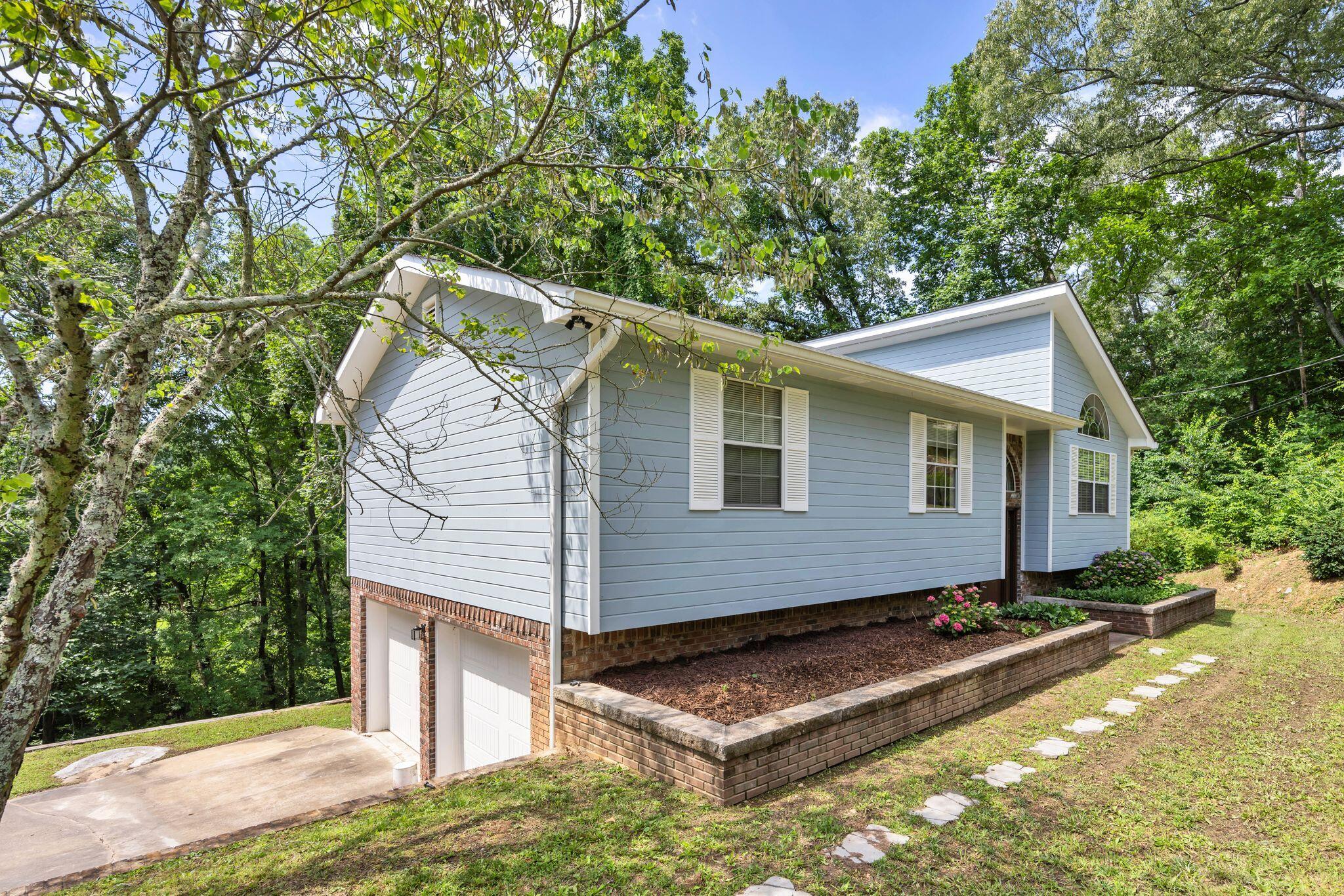 216 Longview Drive, Rossville, Georgia image 5
