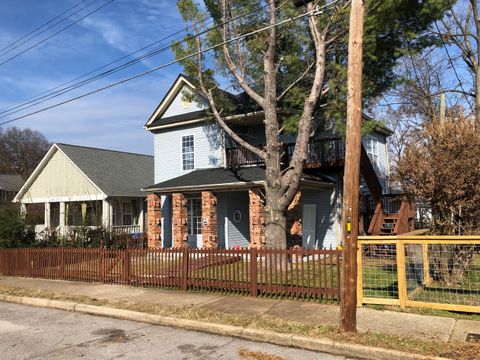Photo of 1803 Chamberlain Avenue, Chattanooga, TN 37404 (MLS # 1525632) Photo of 1803 Chamberlain Avenue, Chattanooga, TN 37404 (MLS # 1525632)
