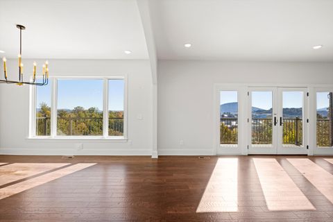 Photo of 294 Druid Lane, Chattanooga, TN 37405 (MLS # 1524154)