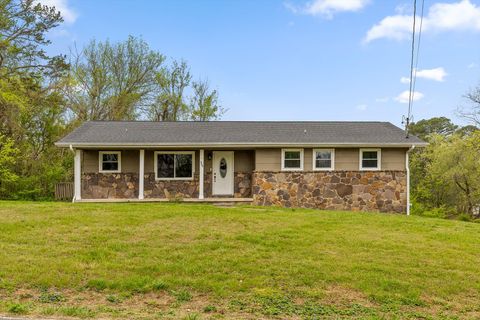 Photo of 946 Hickory Avenue, Hixson, TN 37343 (MLS # 1531726)