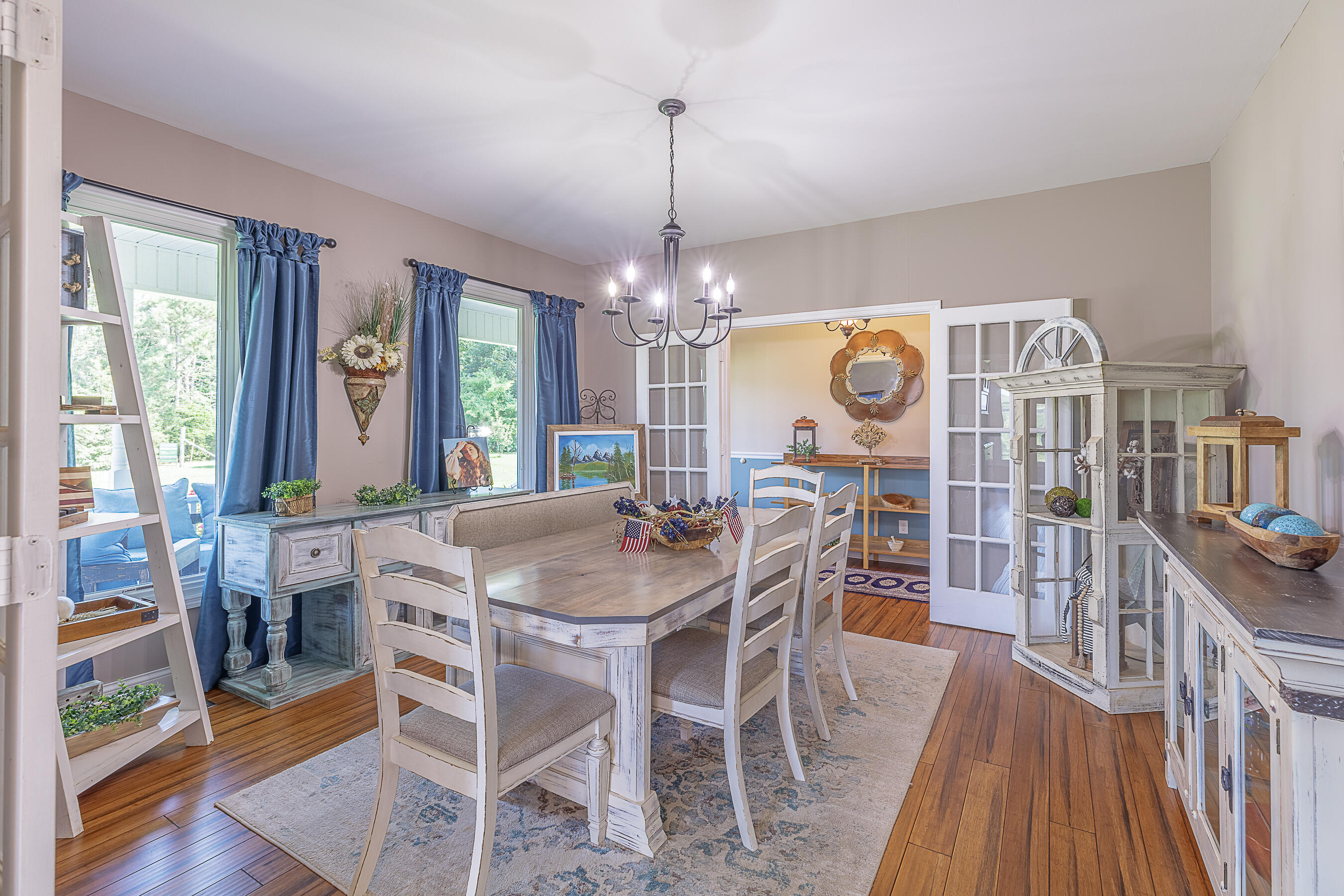 563 Lynn Trail