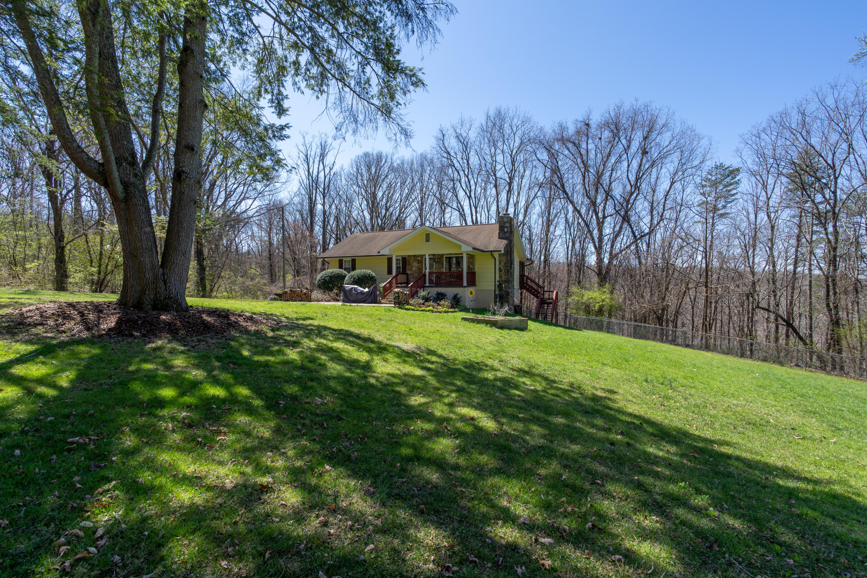 1805 Sunshine Lane, Signal Mountain, Tennessee image 37