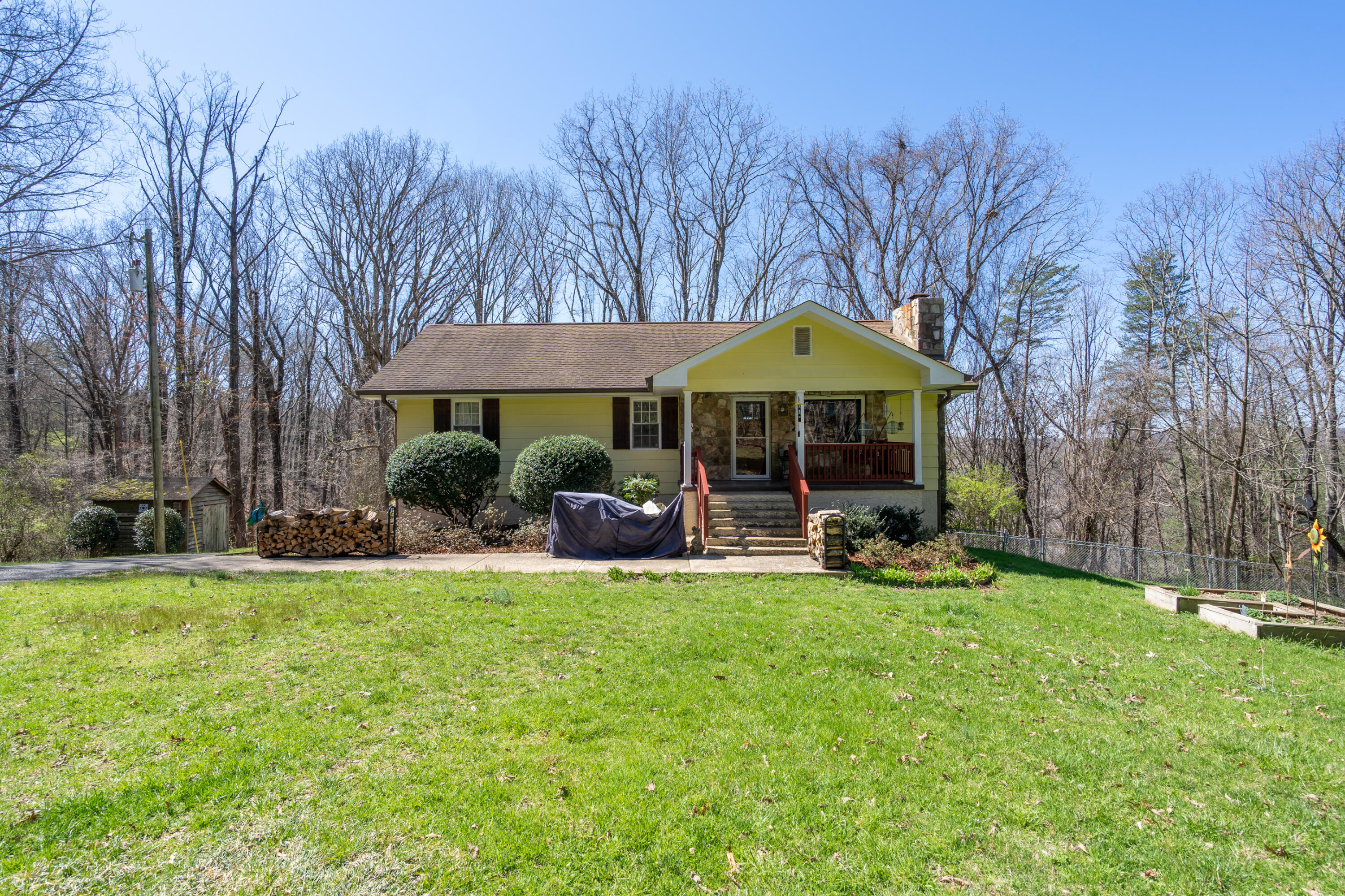 1805 Sunshine Lane, Signal Mountain, Tennessee image 2