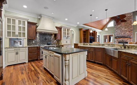 Tiny photo for 11 Saint Nicholas Way, Signal Mountain, TN 37377 (MLS # 1515793)