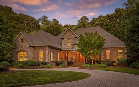 Photo of 11 Saint Nicholas Way, Signal Mountain, TN 37377 (MLS # 1515793)