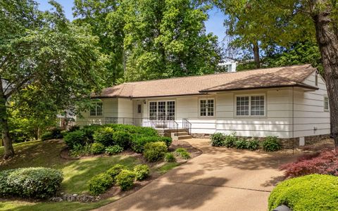 Photo of 1407 Shady Circle, Chattanooga, TN 37405 (MLS # 1534765)