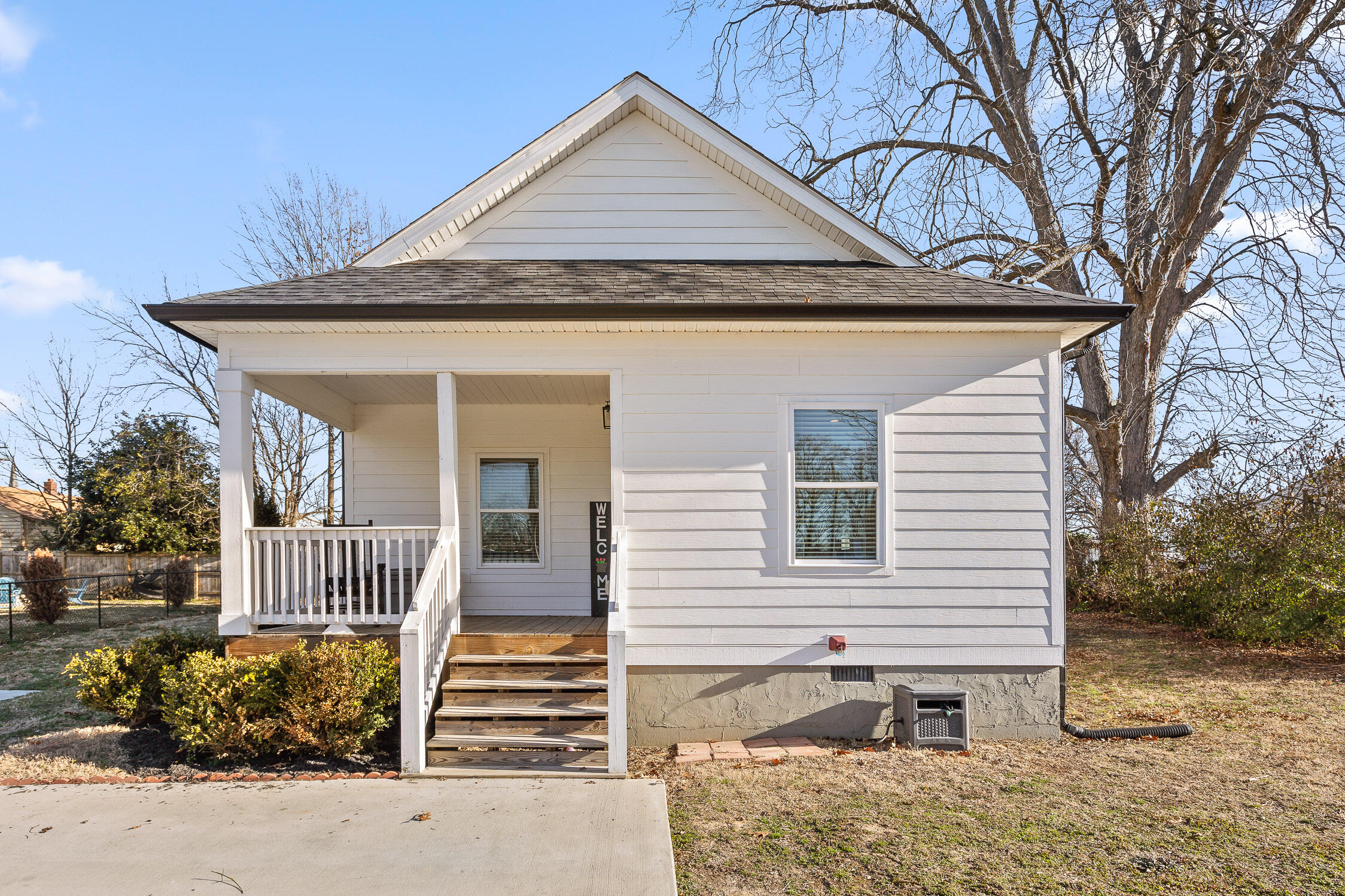 Chattanooga, Tennessee 37412, United States, 3 Bedrooms Bedrooms, ,2 BathroomsBathrooms,Residential,Active,77210