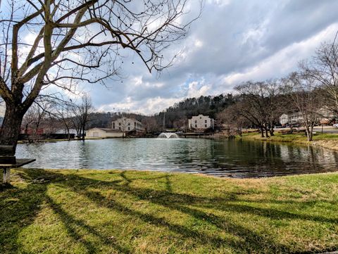Tiny photo for 900 Mountain Creek Road, Chattanooga, TN 37405 (MLS # 1529004)