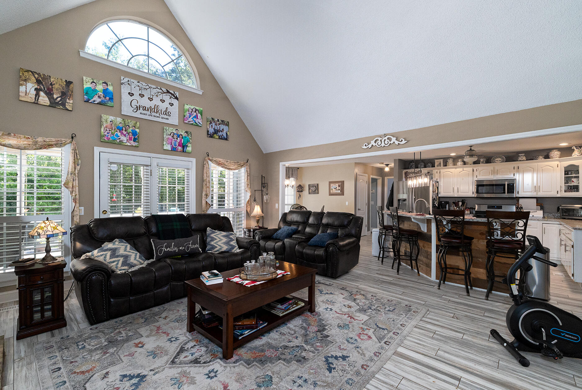 2607 Chimney Lake Circle