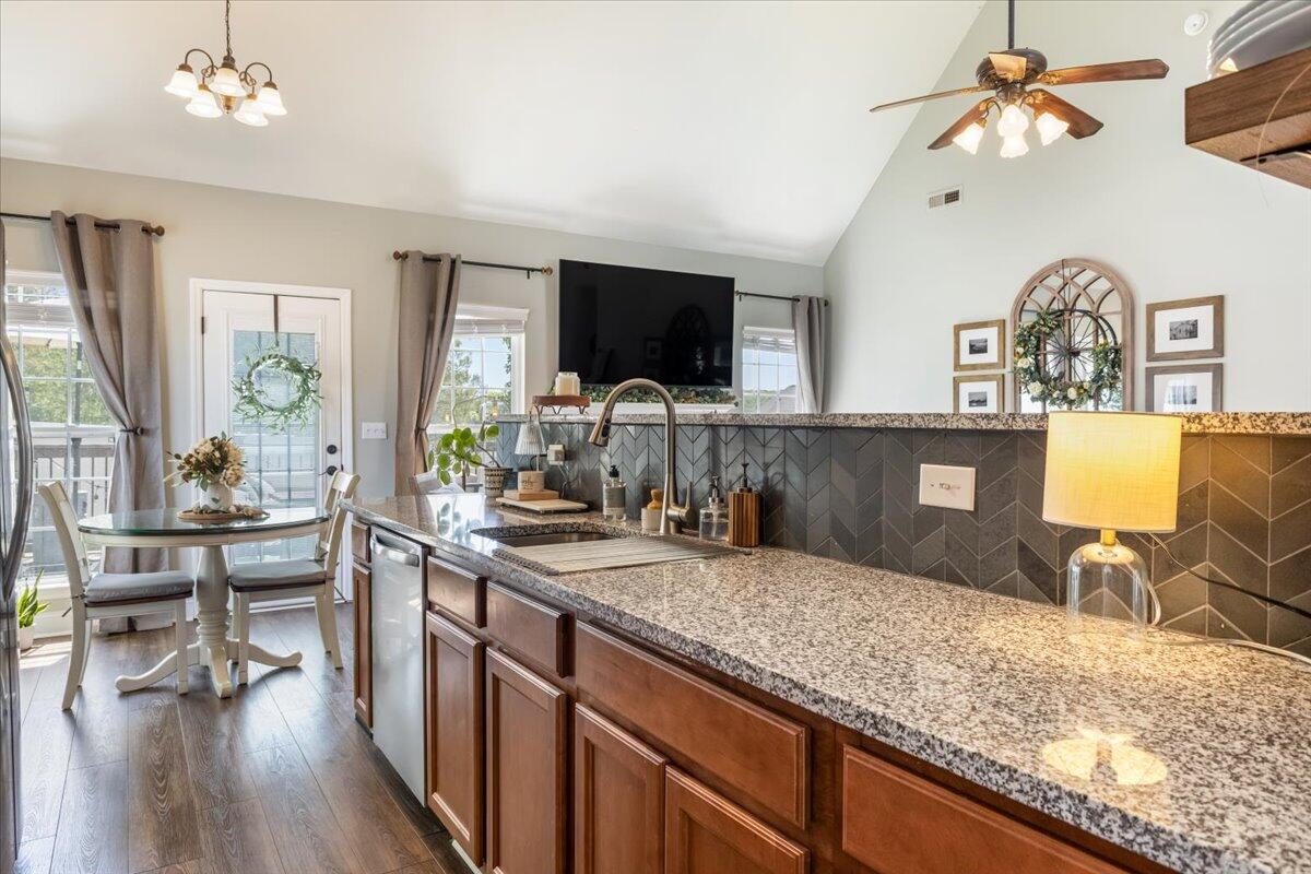 6597 Veronica Drive, Ooltewah, Tennessee image 8