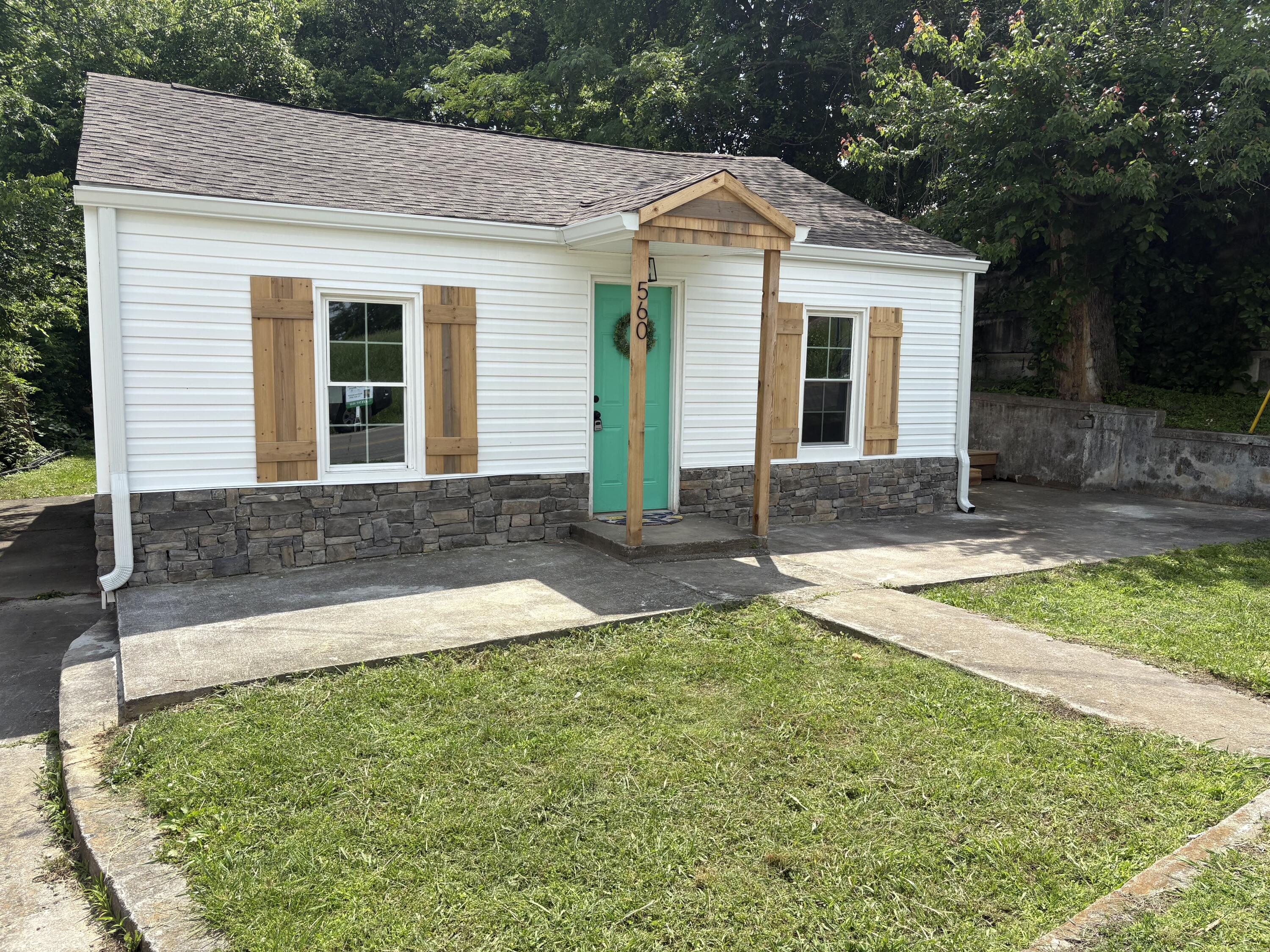 560 8th Street, Cleveland, Tennessee image 2