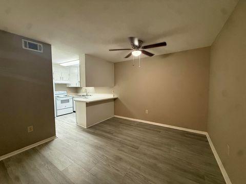 Tiny photo for 900 Mountain Creek Rd, Chattanooga, TN 37405 (MLS # 1529159)