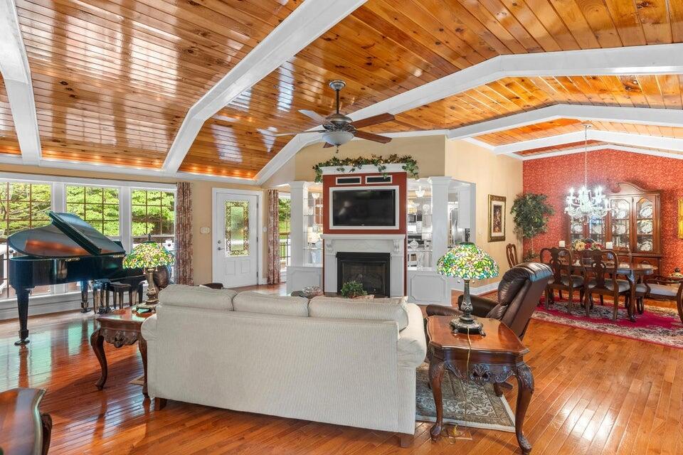 260 NW Sequoia Road