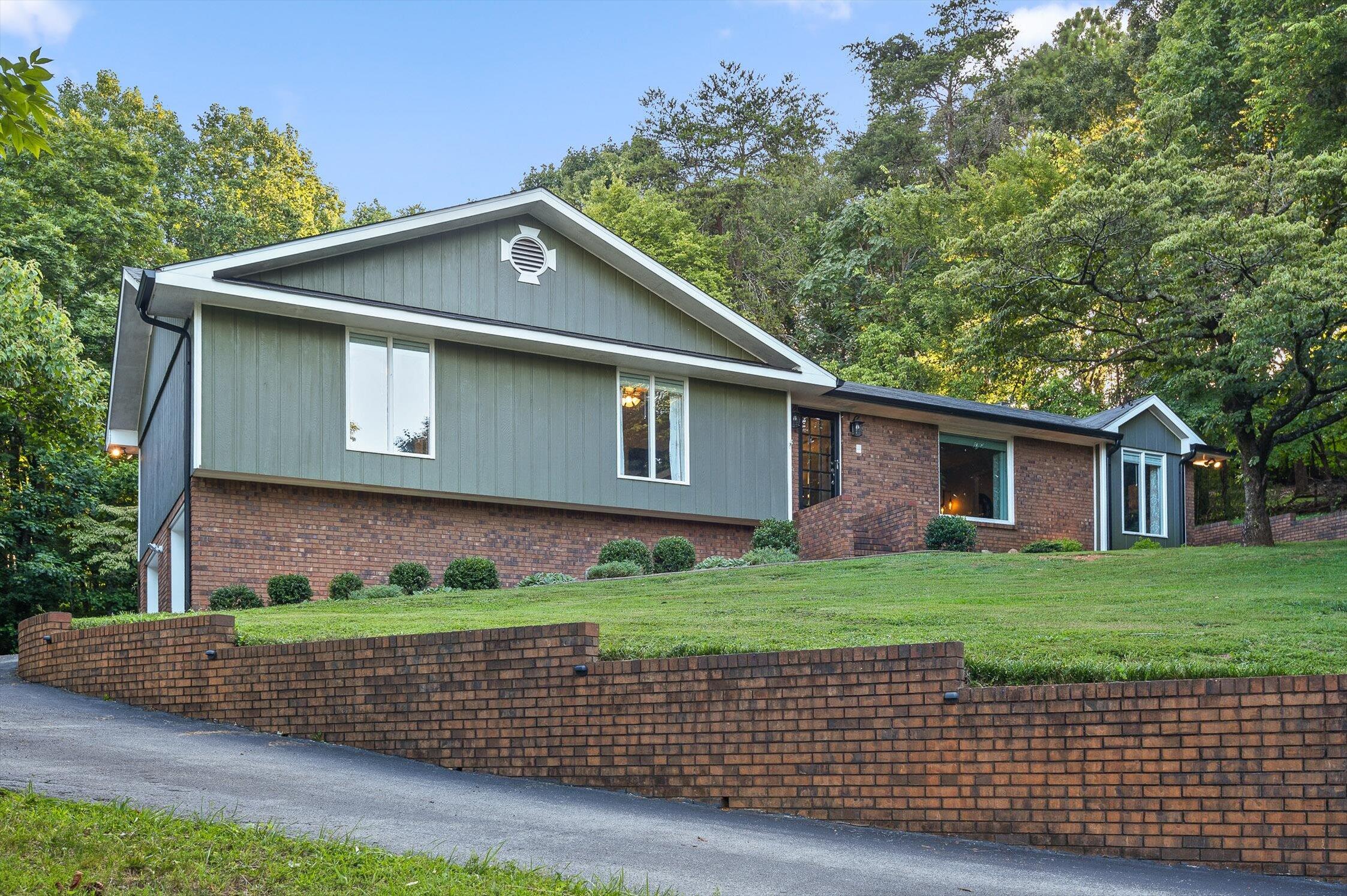 1744 Colonial Shores Drive