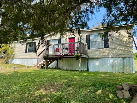 Homes For Sale - 147 Mayberry Street<br/> Harriman, TN 37748