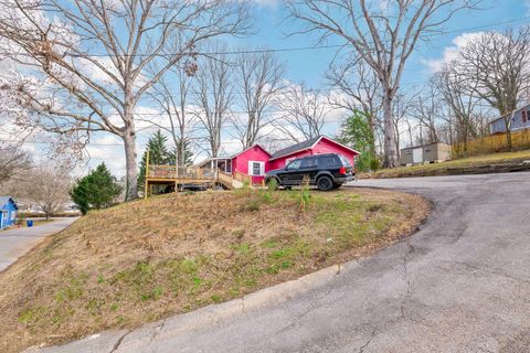 Tiny photo for 3530 Lamar Avenue, Chattanooga, TN 37415 (MLS # 1528056)