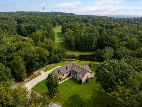 Photo of 1109 Montlake Road, Soddy Daisy, TN 37379 (MLS # 1520161)