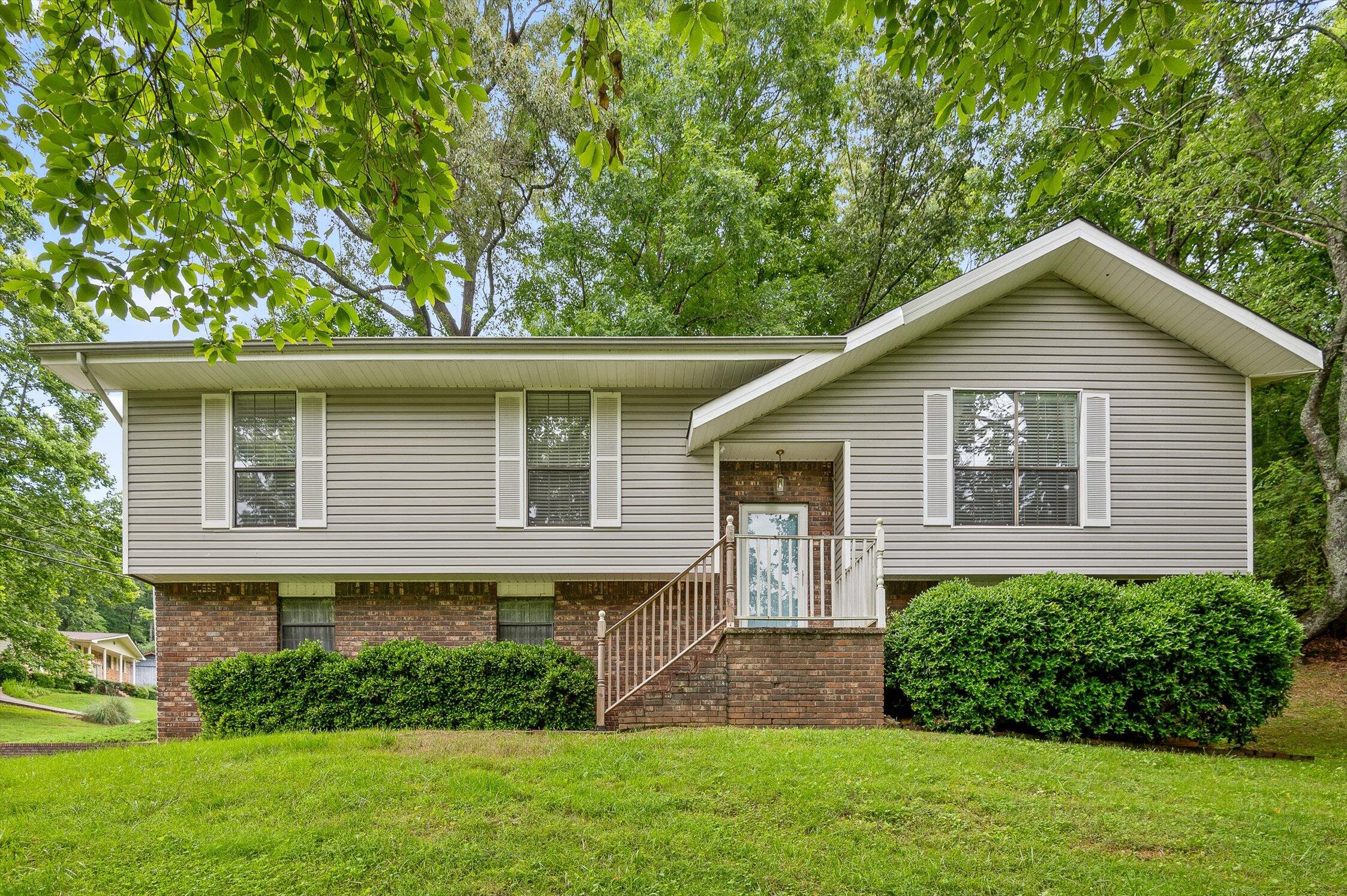 7622 Cove Ridge Drive, Hixson, Tennessee image 1