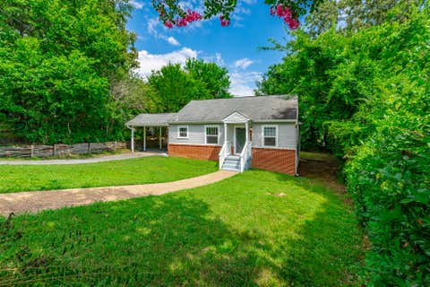 Homes For Sale - 3842 Kingwood Circle<br/> Hamilton County, Chattanooga, TN 37412