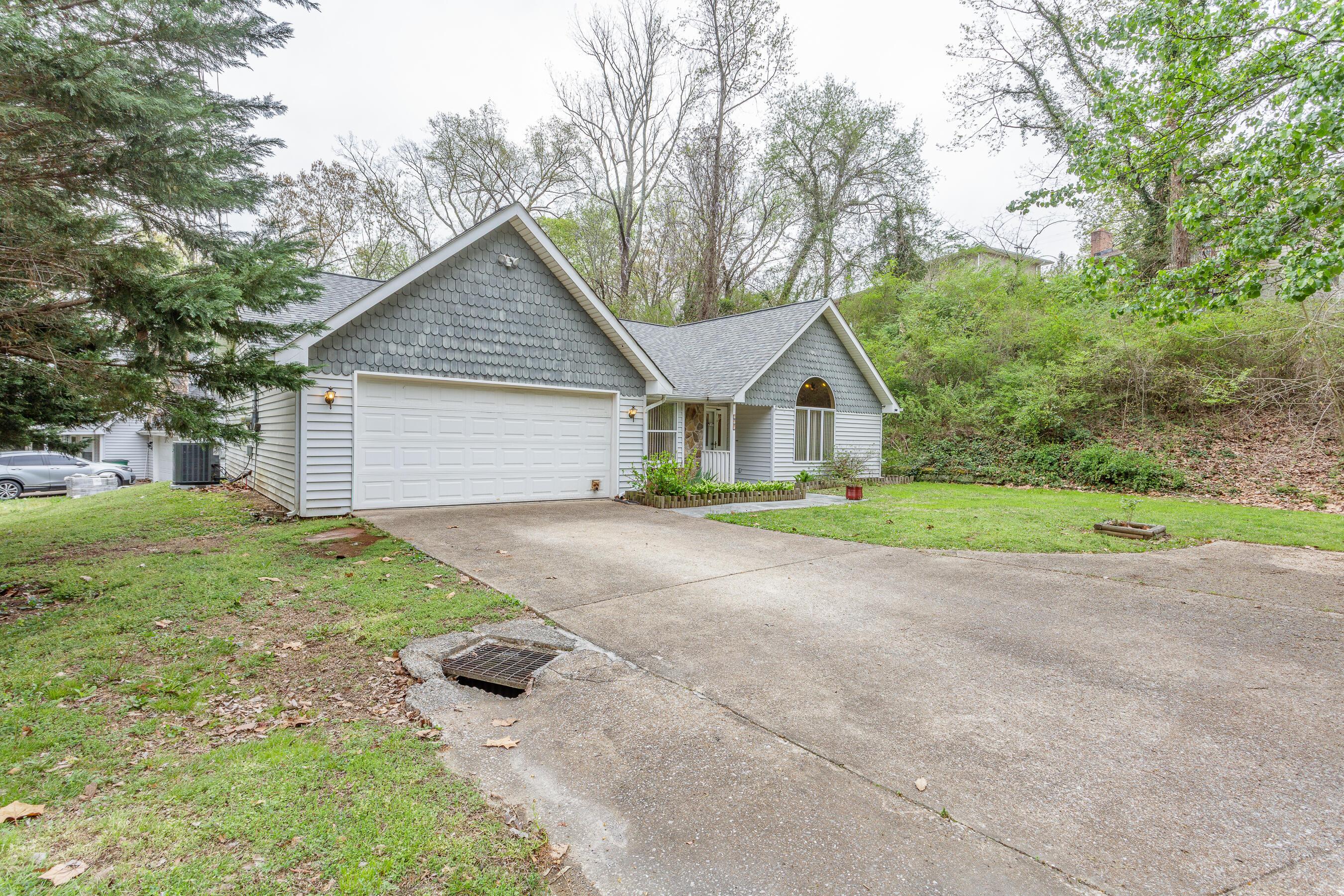 704 Gleason Terrace Court, Chattanooga, Tennessee image 3