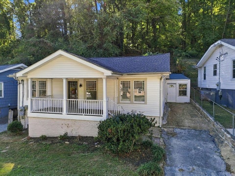 Photo of 1004 Dartmouth Street, Chattanooga, TN 37405 (MLS # 1545320)