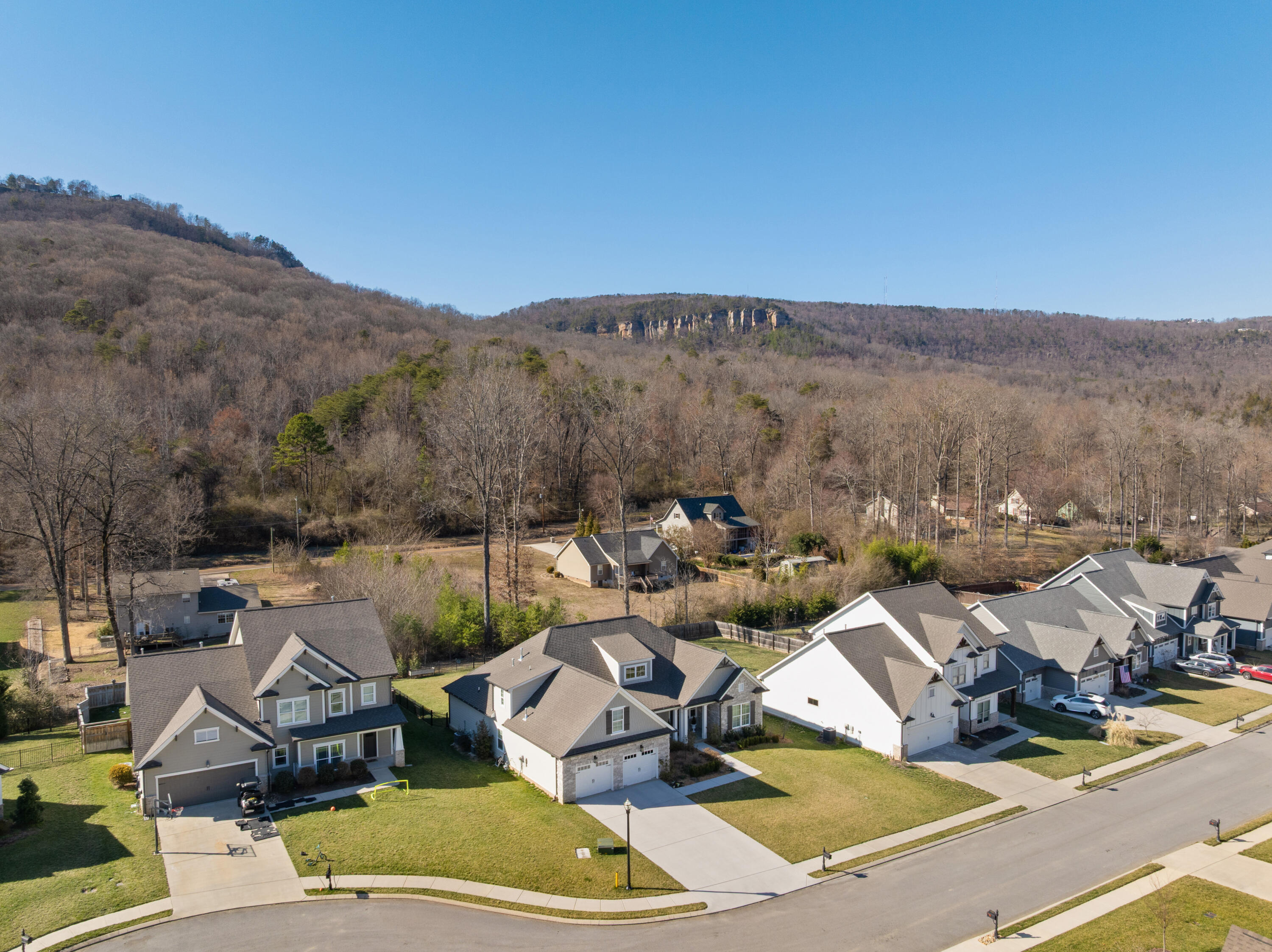 523 Deer Valley Drive, Hixson, Tennessee image 3