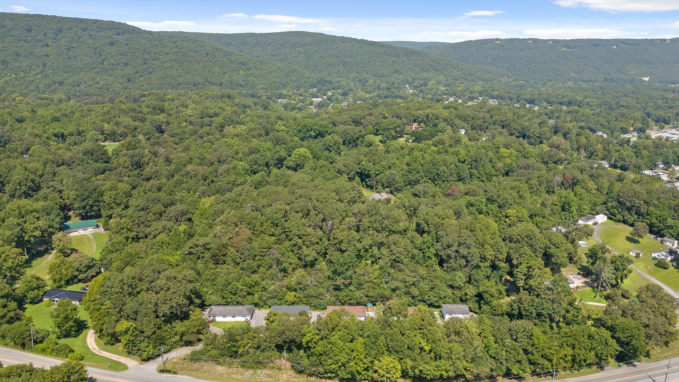 Soddy Daisy, Tennessee 37379, United States, 20 Bedrooms Bedrooms, ,10 BathroomsBathrooms,Residential,Active,196140