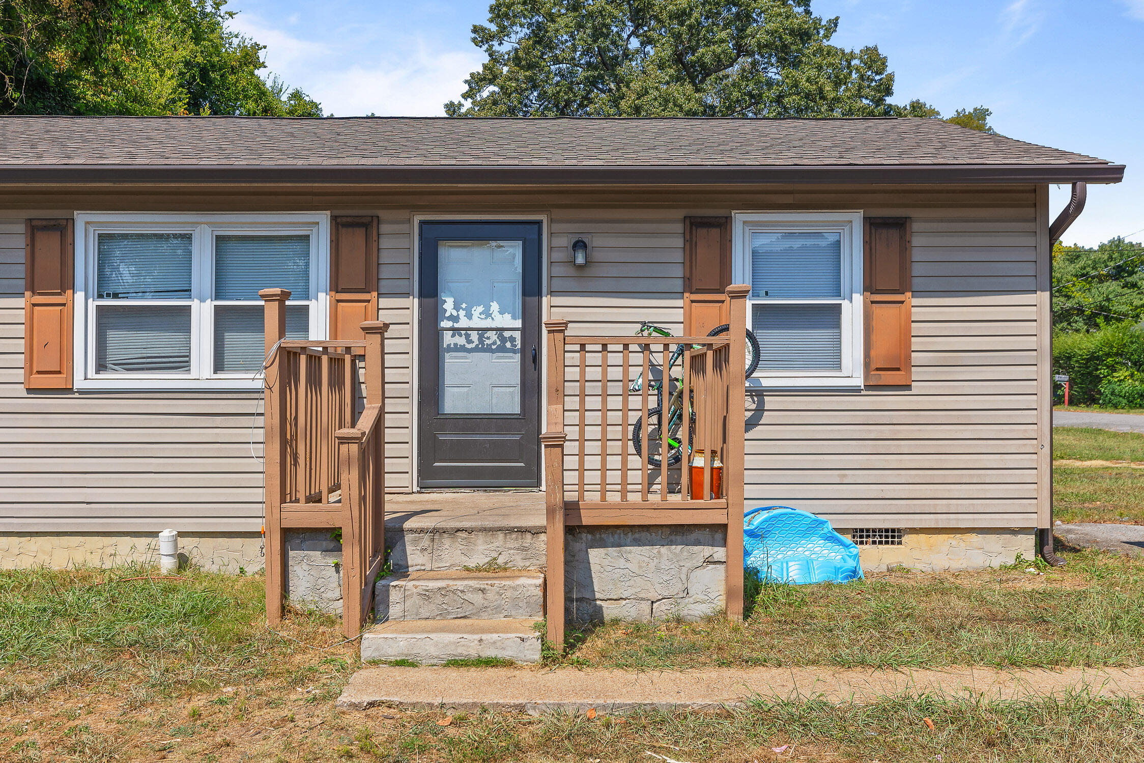 Chattanooga, Tennessee 37406, United States, 3 Bedrooms Bedrooms, ,1 BathroomBathrooms,Residential,Active,46062