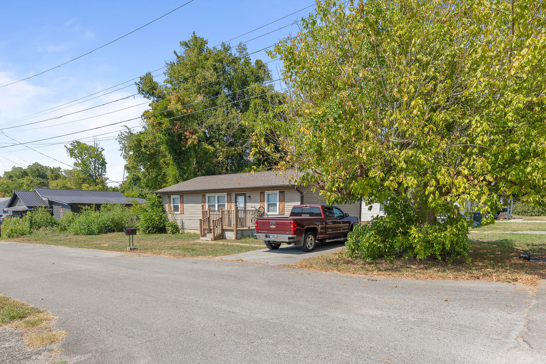 Chattanooga, Tennessee 37406, United States, 3 Bedrooms Bedrooms, ,1 BathroomBathrooms,Residential,Active,46062