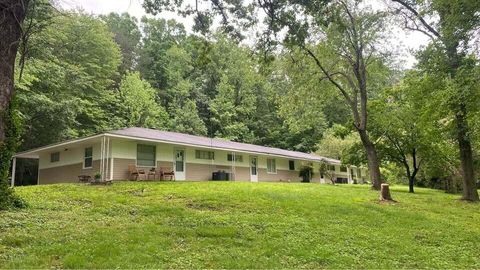 Photo of 5866 Dayton Boulevard, Chattanooga, TN 37415 (MLS # 1524754)