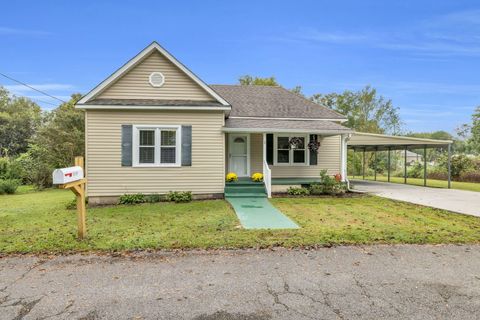 Photo of 508 E 14th Street, Chickamauga, GA 30707 (MLS # 1521639)