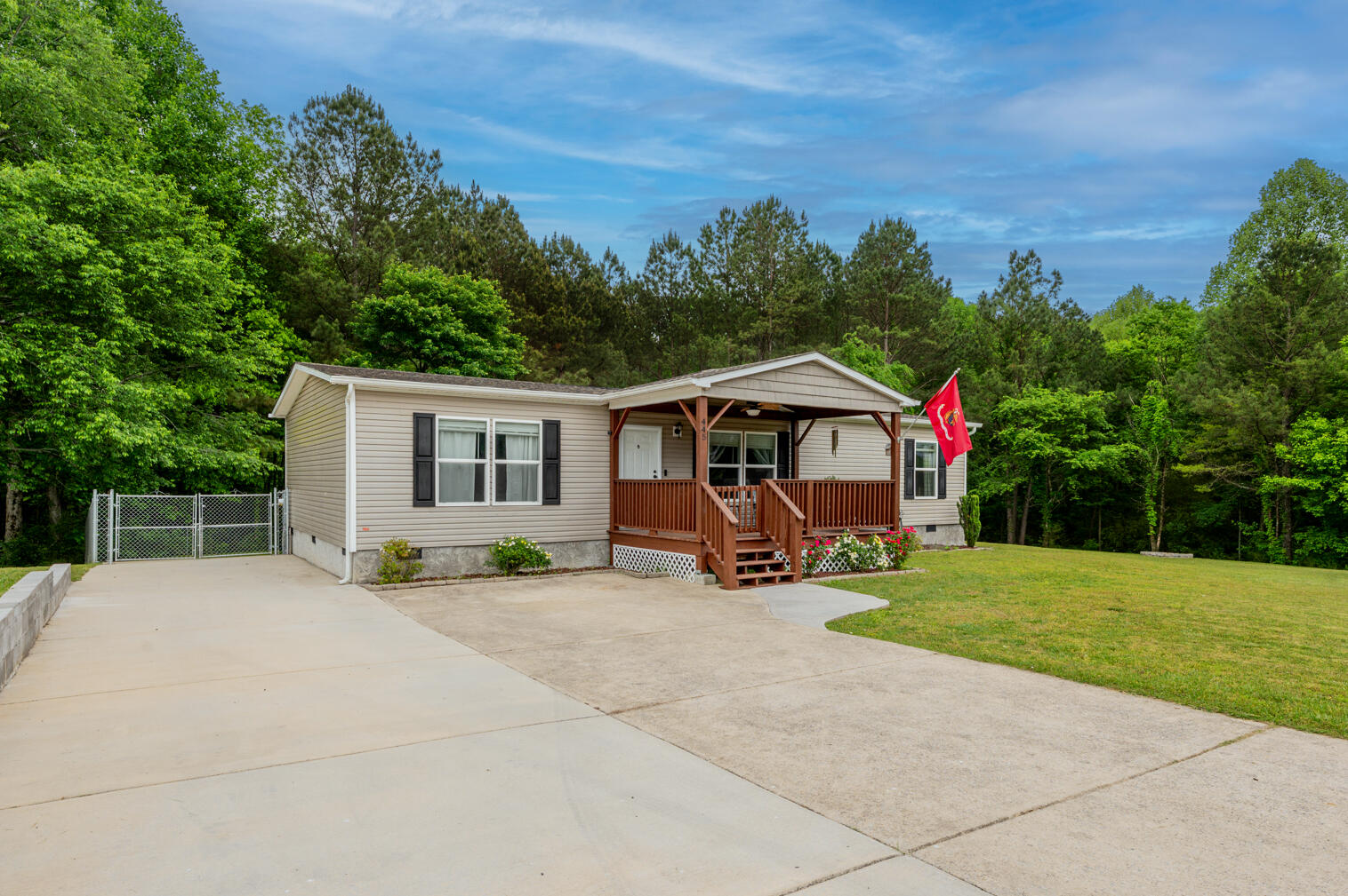 445 Pinewood Drive, Rock Spring, Georgia image 3