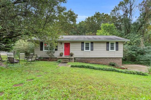 Photo of 8002 Meadow Crest Lane, Hixson, TN 37343 (MLS # 1522091)