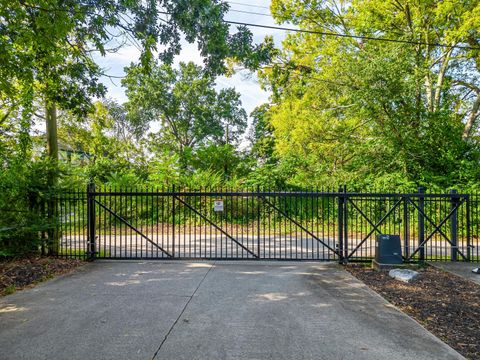 Tiny photo for 1000 E Martin Luther King Boulevard, Chattanooga, TN 37403 (MLS # 1527987)