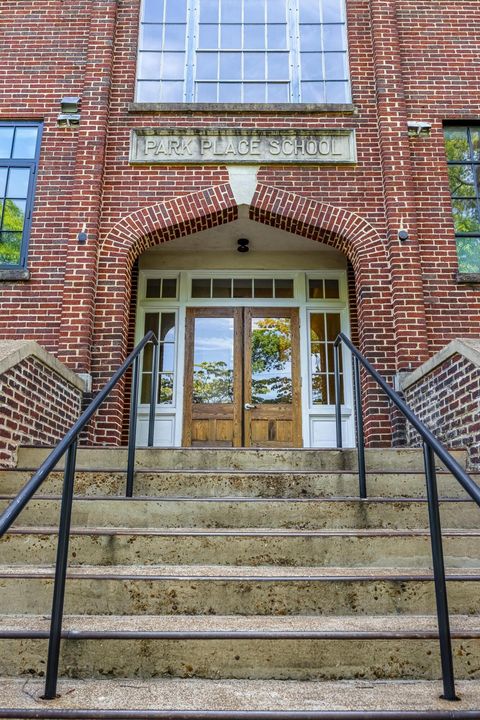 Tiny photo for 1000 E Martin Luther King Boulevard, Chattanooga, TN 37403 (MLS # 1527987)