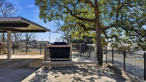 Tiny photo for 1000 E Martin Luther King Boulevard, Chattanooga, TN 37403 (MLS # 1527987)