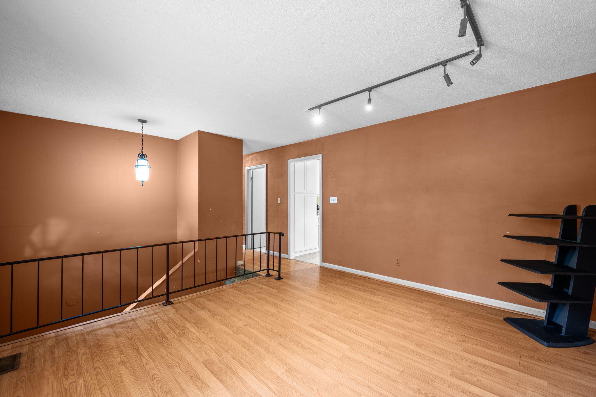 1940 Sun Hill Road SW