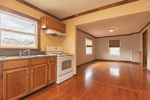 Tiny photo for 719 W Bell Avenue, Chattanooga, TN 37405 (MLS # 1529983)