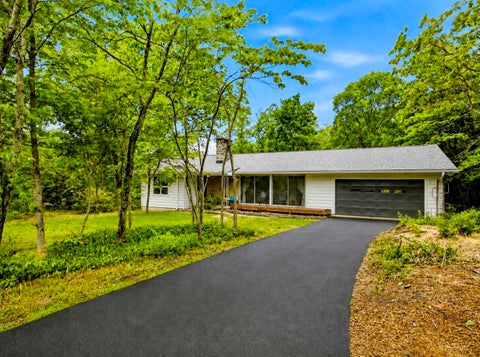Photo of 104 Pinehurst Lane, Signal Mountain, TN 37377 (MLS # 1534650) Photo of 104 Pinehurst Lane, Signal Mountain, TN 37377 (MLS # 1534650)