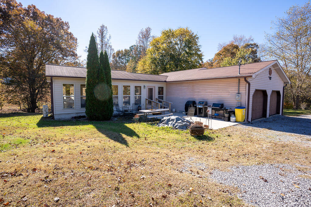 Trenton, Georgia 30752, United States, 1 Bedroom Bedrooms, ,2 BathroomsBathrooms,Residential,Active,243127