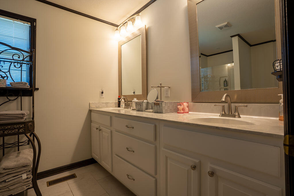 Trenton, Georgia 30752, United States, 1 Bedroom Bedrooms, ,2 BathroomsBathrooms,Residential,Active,243127