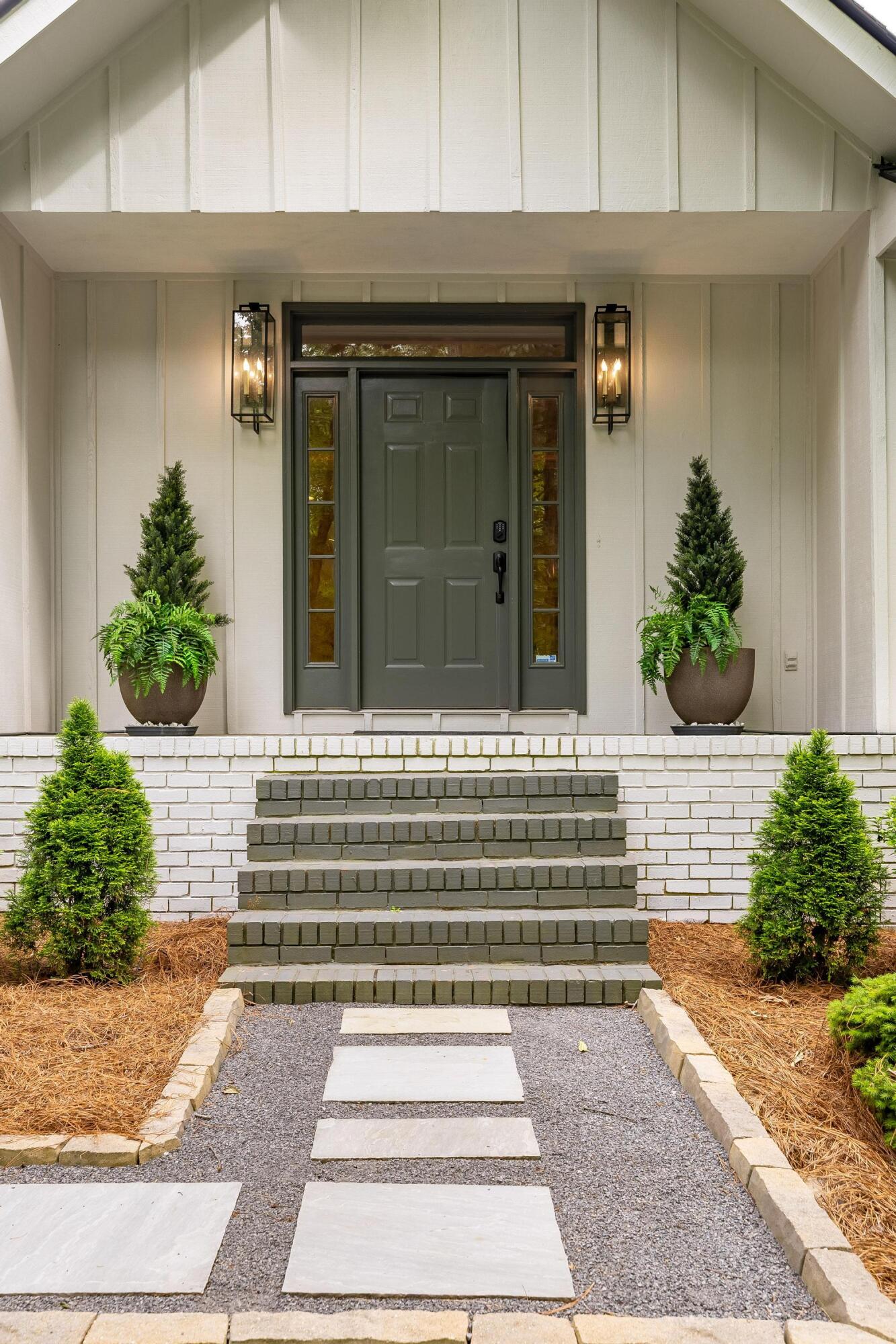 1500 Rocky Ridge Lane
