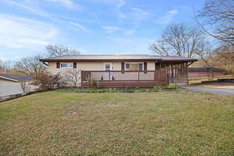 Photo of 210 Incline Street, Soddy Daisy, TN 37379 (MLS # 1525262)