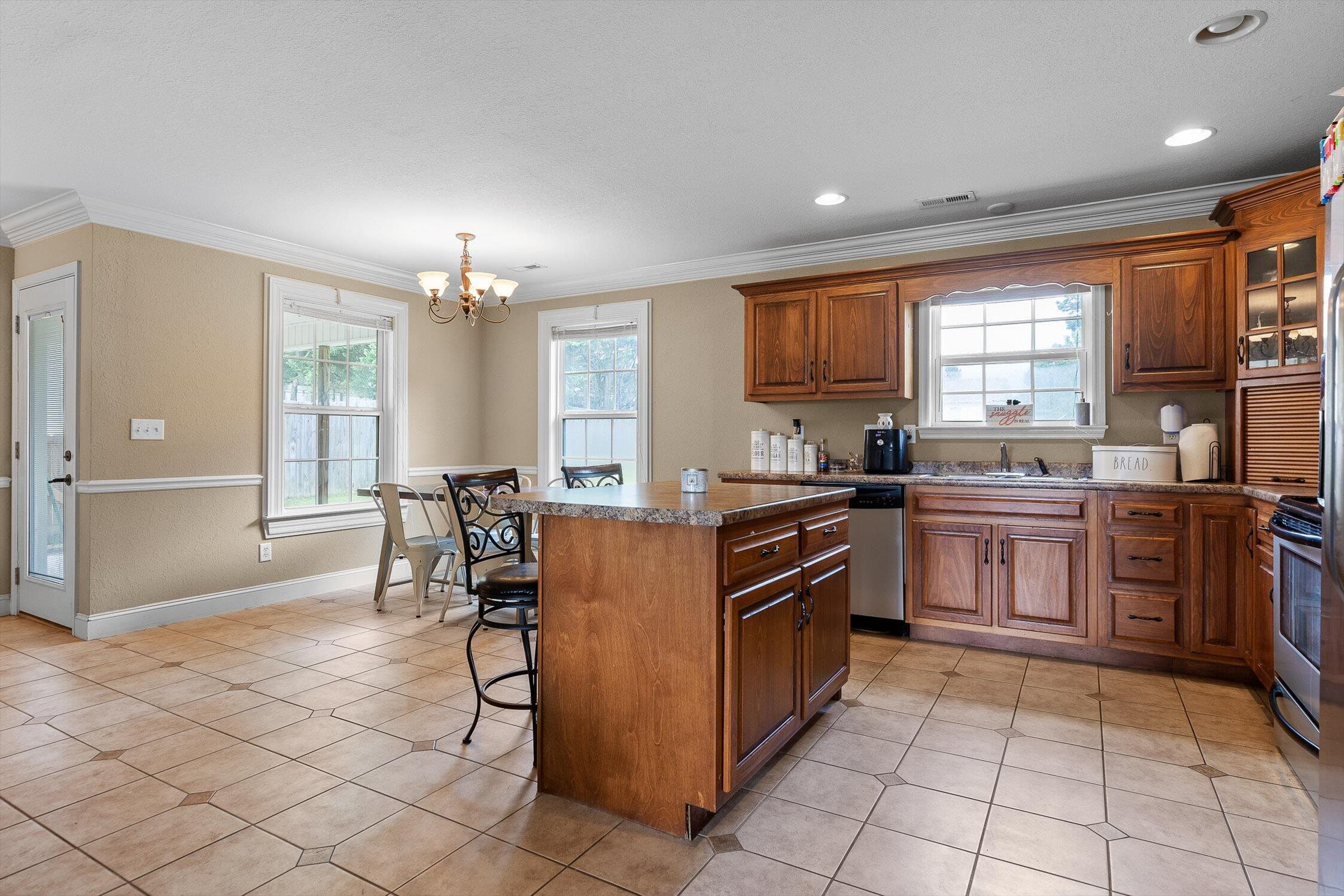 Ringgold, Georgia 30736, United States, 3 Bedrooms Bedrooms, ,2 BathroomsBathrooms,Residential,Active,197205