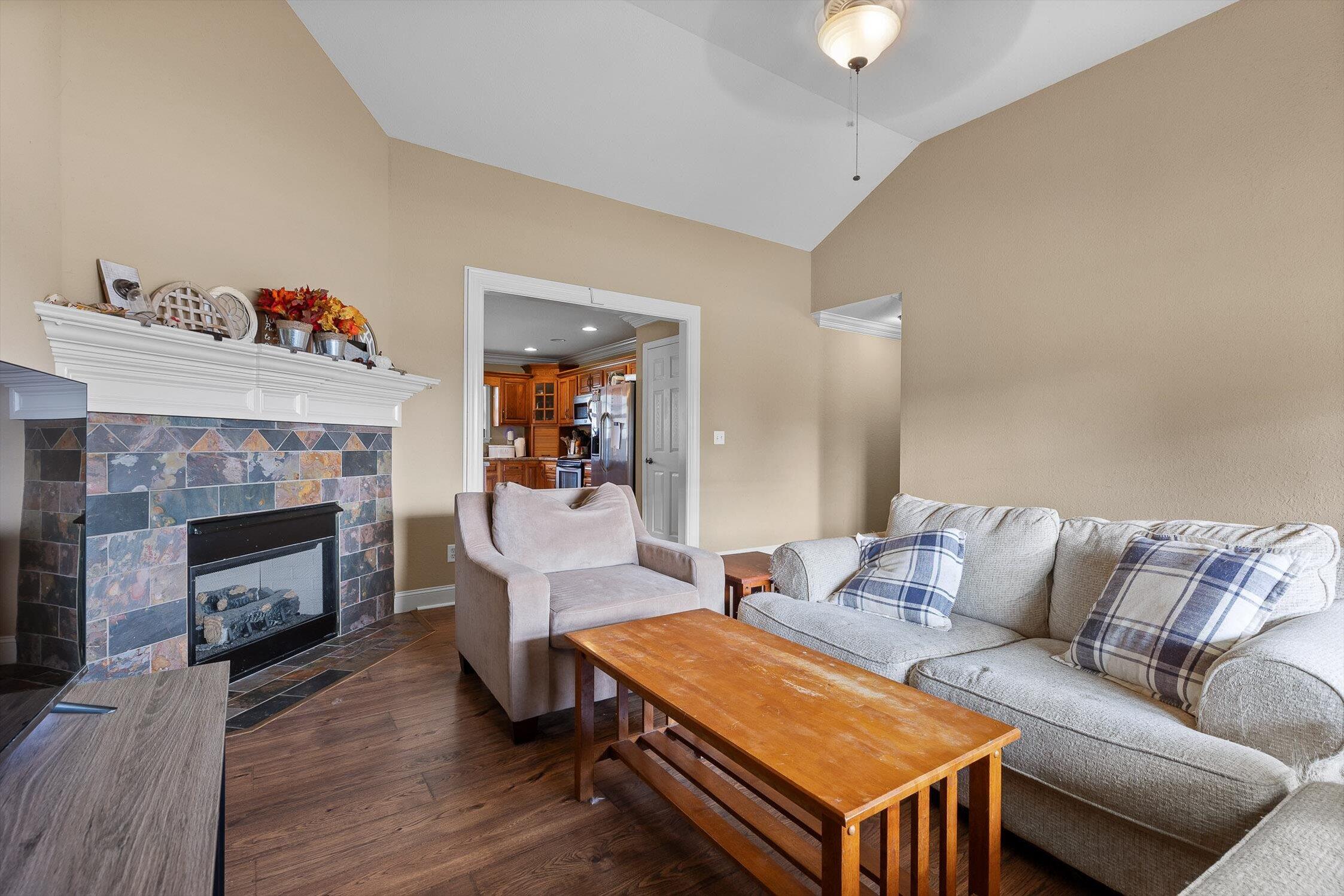 Ringgold, Georgia 30736, United States, 3 Bedrooms Bedrooms, ,2 BathroomsBathrooms,Residential,Active,197205