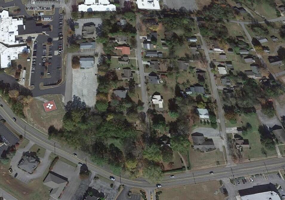 W Madison Avenue #R-4  R-5, Athens, Tennessee image 3