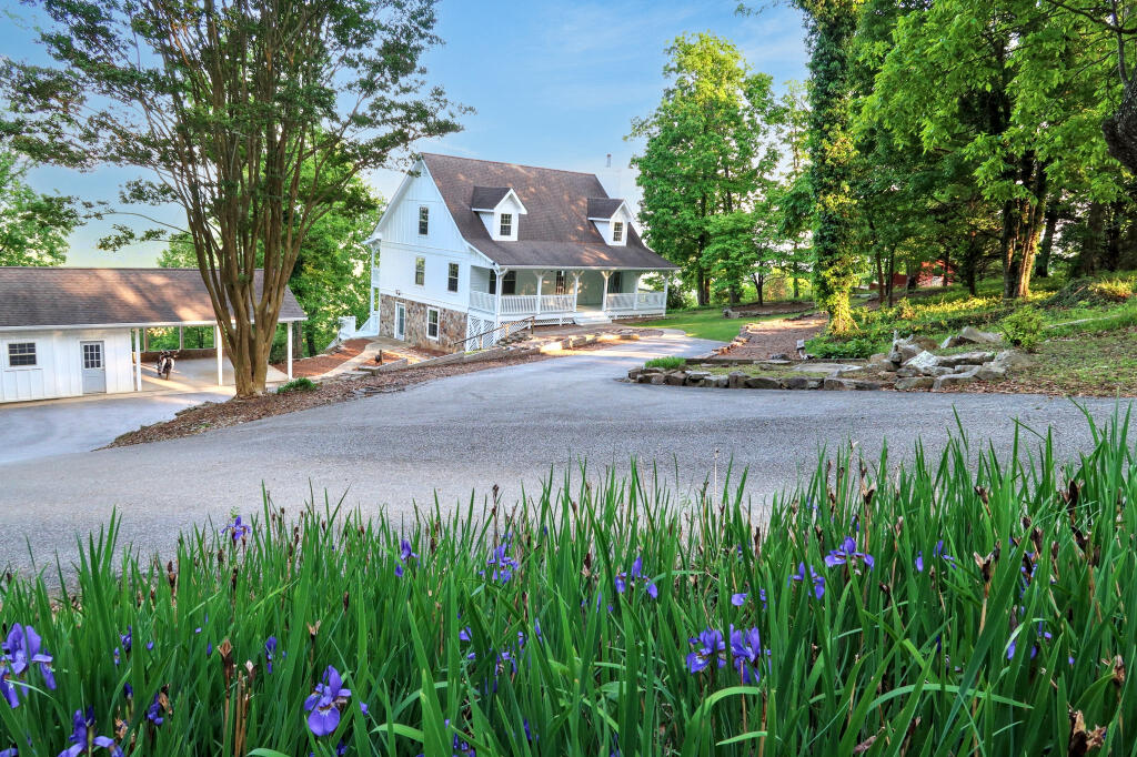 12128 Laurbrow Road, Soddy Daisy, Tennessee image 1