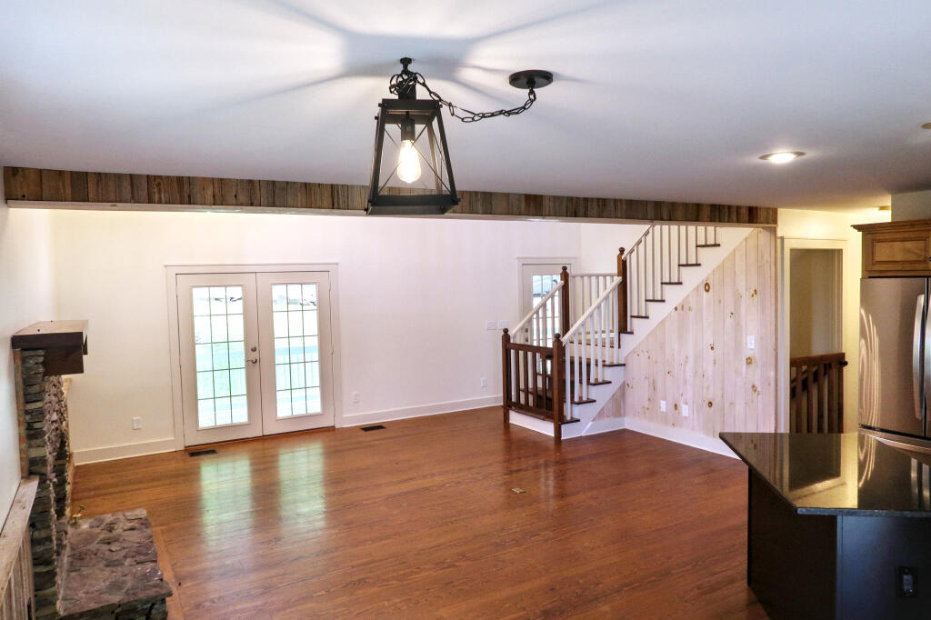 12128 Laurbrow Road, Soddy Daisy, Tennessee image 42