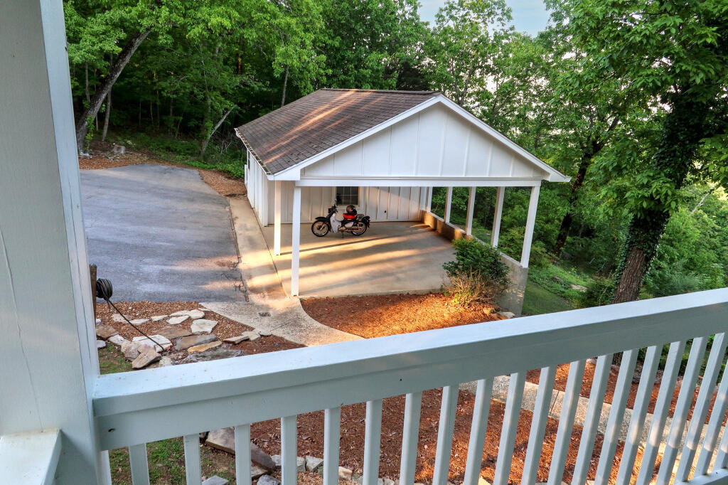 12128 Laurbrow Road, Soddy Daisy, Tennessee image 30