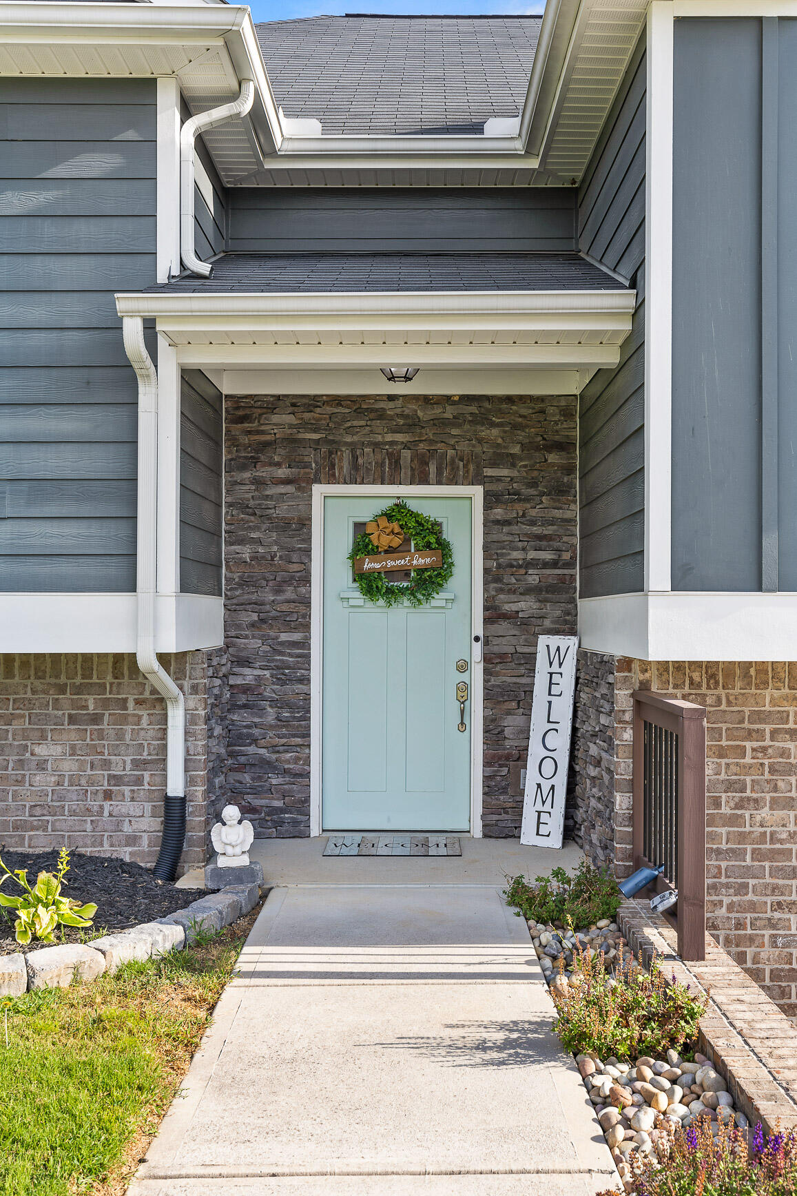 Ooltewah, Tennessee 37363, United States, 4 Bedrooms Bedrooms, ,3 BathroomsBathrooms,Residential,Contingent,21768